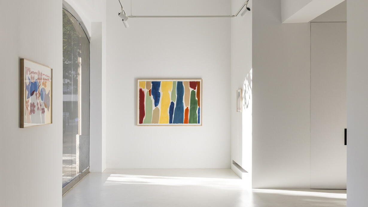 Various artists, Notas al pie (Footnotes), exhibition view. Courtesy of Alzueta Gallery