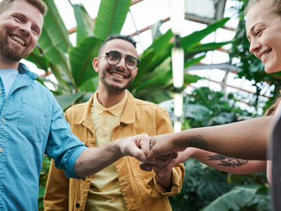 Dalla competizione alla cooperazione: come la ricerca del bene comune può superare le divisioni nella società moderna