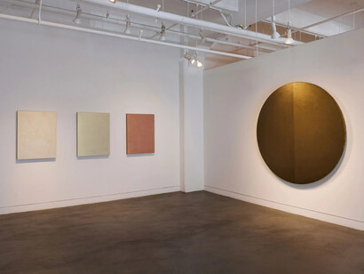 Various artists, The shape of looking, exhibition view. Courtesy of Haines Gallery
