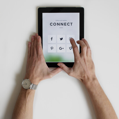 Alcune realtà imprenditoriali da qualche tempo hanno capito che bisogna rispettare l’ambiente e i lavoratori