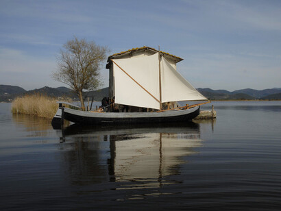 Le suggestioni del Lago di Massaciuccoli in un’immagine da “Puccini e la fanciulla” © Enzo Cei