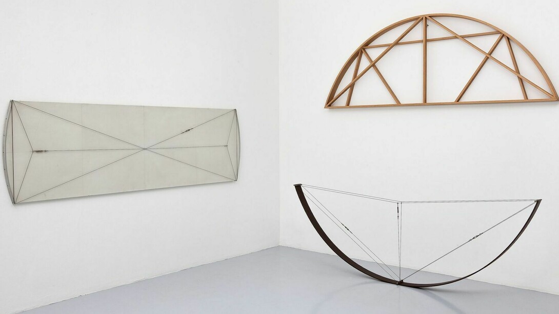Sistema1976three elementsacrylic on canvasiron rods and woodvariable dimensionsCourtesy: Fondazione Marconi, Milan