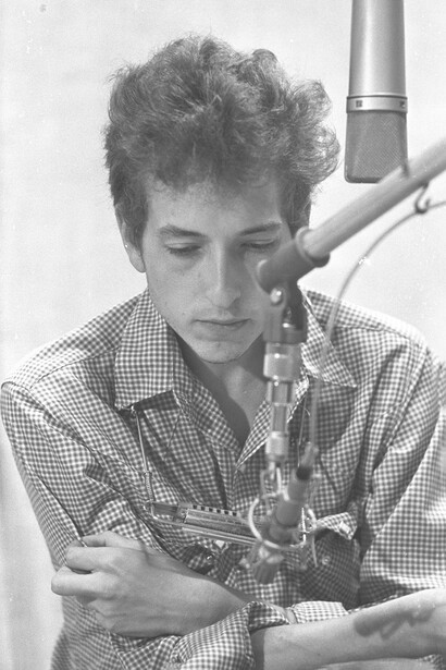 Bob Dylan. «A volte mi giro, c'è qualcuno lì, altre volte sono solo io»  