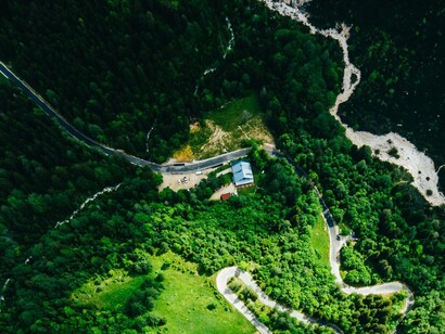 Foto dall'alto del passo della Moistrozza, in sloveno Vršič Pass, Soča, Slovenia