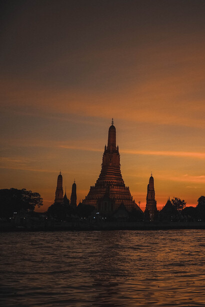 Thailandia. Salimmo poche scale, dopo un giro in un mercato confuso