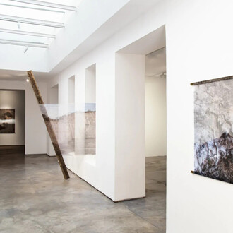 Leyla Cárdenas, Posibles bifurcaciones, vista de exhibición. Cortesía de la Galería Max Estrella