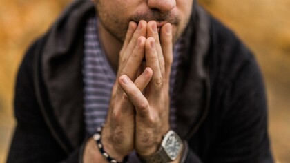 Choosing as postponement of problems
