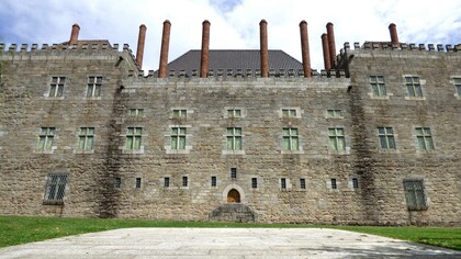 Rogério de Azevedo, restauration du palais des ducs de Bragance, Guimarães