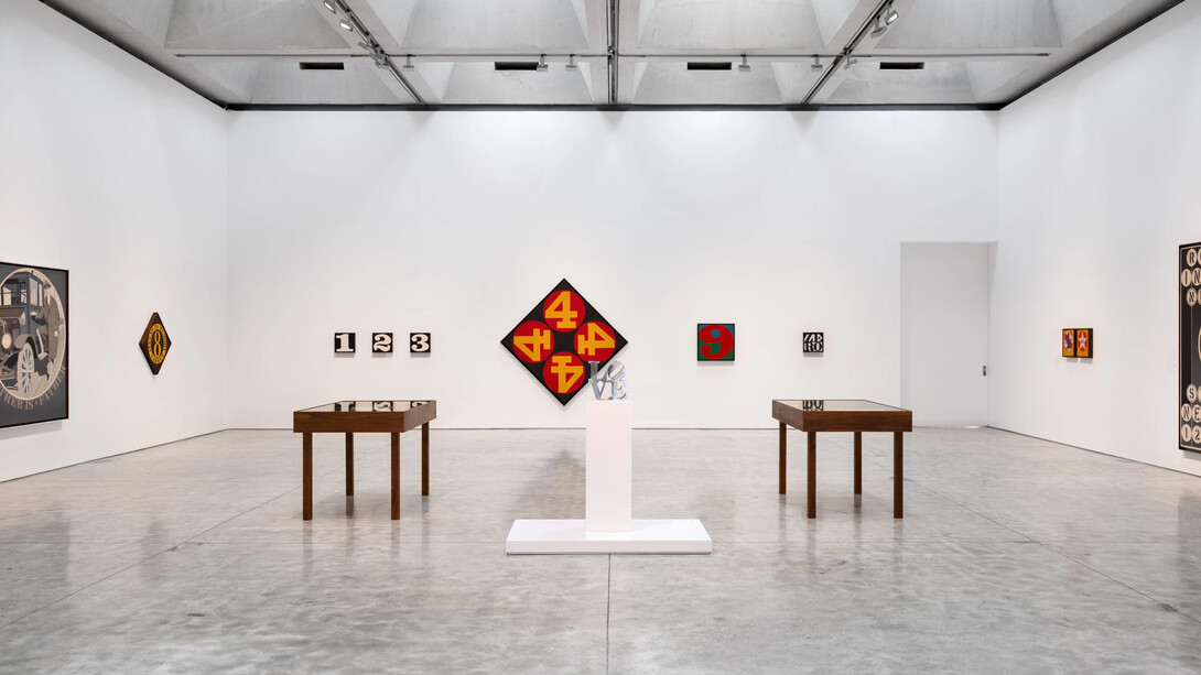 Robert Indiana, The source, 1959–1969, exhibition view. Courtesy of Kasmin Gallery