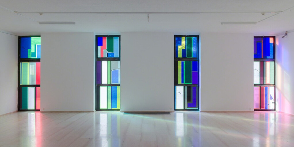 Maki Na Kamura, Steine legen, Äpfel lesen. Courtesy of Museum Dhondt-Dhaenens