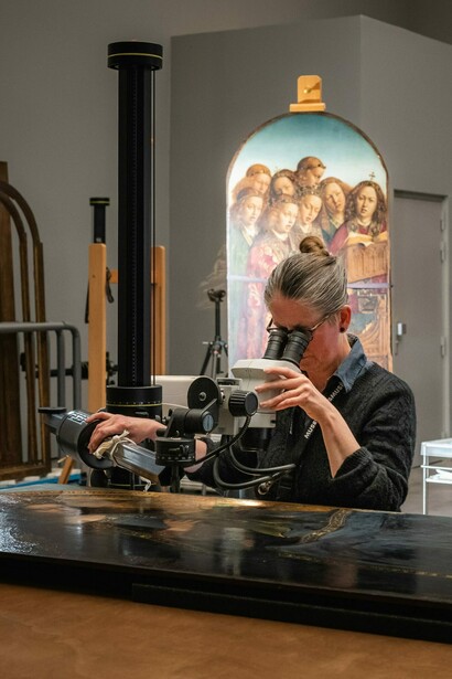 Restauration de l’Agneau mystique, vue d'exposition. Avec l'aimable autorisation du Musée des Beaux-Arts de Gand
