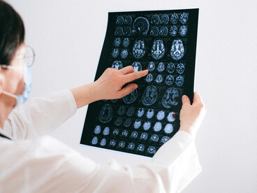 Derrière les images médicales, une réalité contemporaine : l’attention humaine mise à l’épreuve par l’hyperconnexion