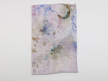 Jay Heikes, Die Hippie Scum, 2014, paper, cheesecloth, taconite, ink, dye, aluminum, 195,6 x 129,5 x 10 cm, photo by Andrea Rossetti, courtesy Federica Schiavo Gallery, Roma