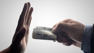 Thomas Carlyle: «Hay épocas en las que la única relación con los hombres es el intercambio de dinero»