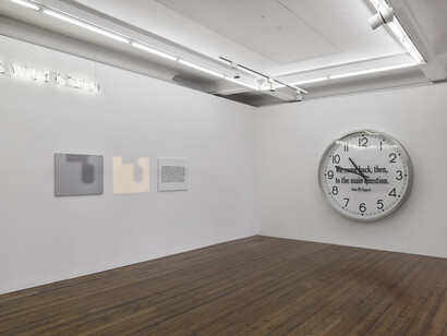 Joseph Kosuth, The question, exhibition view. Courtesy of Sprüth Magers