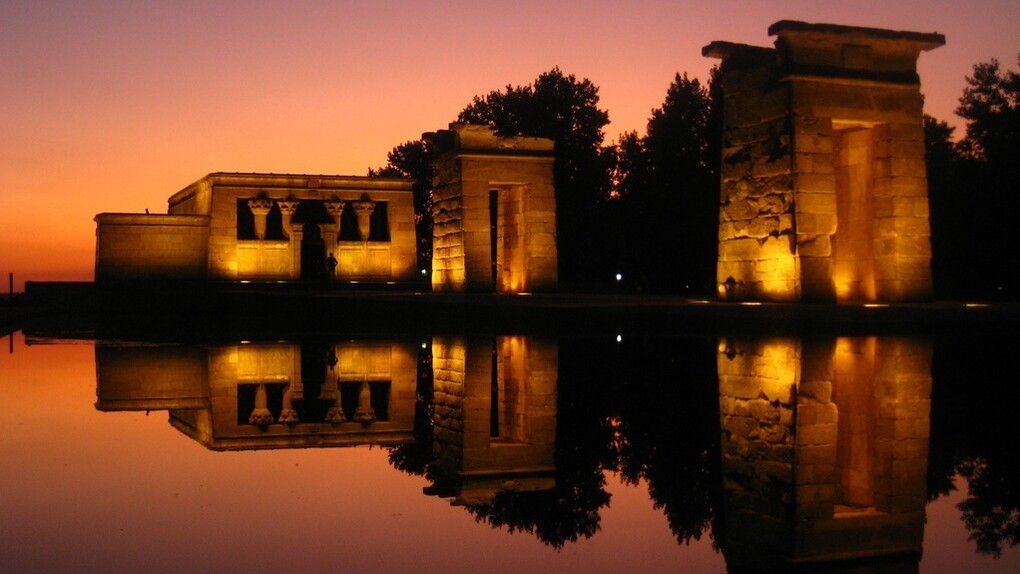 Madrid. El templo de Debod al atardecer. 