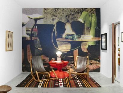 Wendell Castle, Living, exhibition view. Courtesy of Friedman Benda Gallery