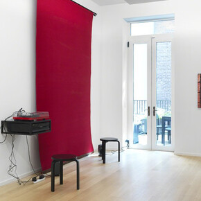 Metropolis, Exhibition view. Courtesy of Simon Lee Gallery