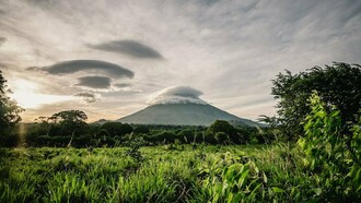 Il vulcano Concepción. Si tratta di uno dei due vulcani che formano l'isola di Ometepe, situata nel lago Nicaragua, nello stato del Nicaragua, in America centrale