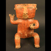 Figura antropomorfa masculina

Materiales: Cerámica

Quimbaya 600- 1500 d.C.

Medidas: 250 mm de alto x 200 mm de ancho