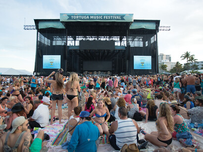 Waiting for the concert beginning