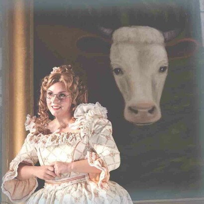 Teresa Iervolino, nel ruolo di Ernestina, protagonista dell’Equivoco stravagante di Gioachino Rossini. Nel 2019 a Pesaro, Rossini Opera Festival 