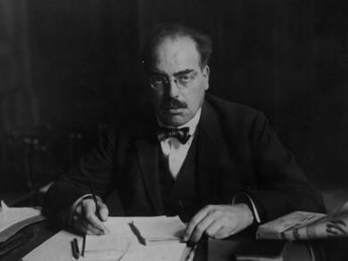 Rudolf Hilferding, economista marxista vienés que lideró las teorías y políticas socialistas del Partido Socialdemócrata de Alemania (SPD) durante la época de la República de Weimar