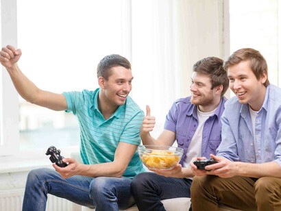 Tarde de amigos y videojuegos