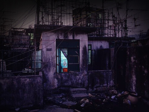 Ciudad de Kowloon: sus entrañas estaban atravesadas por una serie de pasadizos que conectaban todos los estratos y mantenían en contacto permanente a sus habitantes