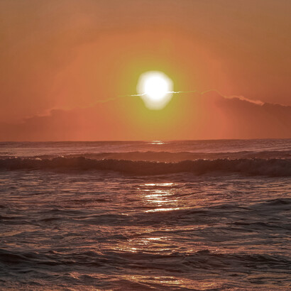Mar. Embalada por aquele Índico