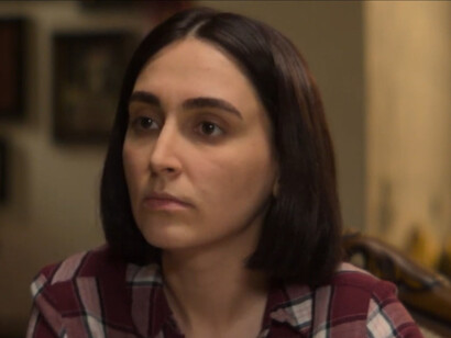 Scena tratta dal trailer del film "Il seme del fico sacro" con Mahsa Rostami (Rezvan)