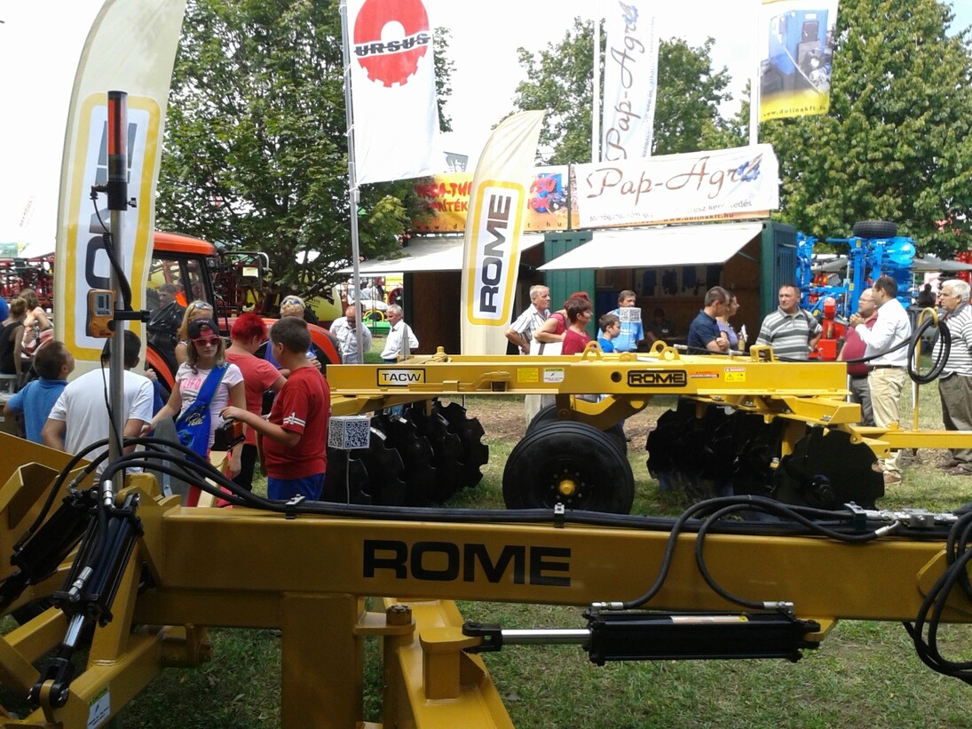 Farmer-Expo fair view