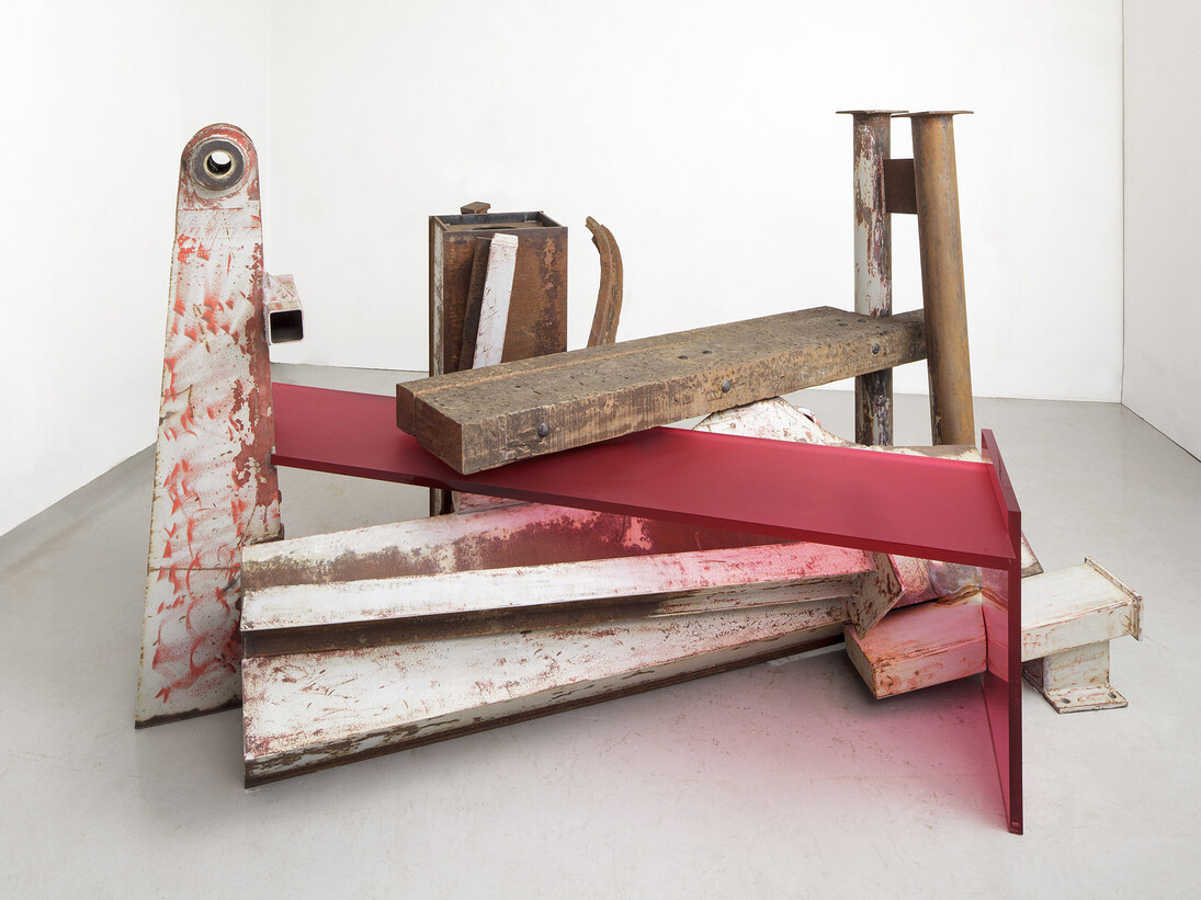 Anthony Caro, Terminus (2013) steel, jarrahwood, frosted raspberry red Perspex. Image courtesy of BarfordSculptures Ltd. Photo: John Hammond. To be shown at The Hepworth Wakefield