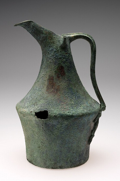 Unknown artist, Etruscan, Beaked jug, ca. 500 BCE, Bronze, Height: 29.5 cm (11 5/8 inches)
Museum Appropriation Fund 29.089