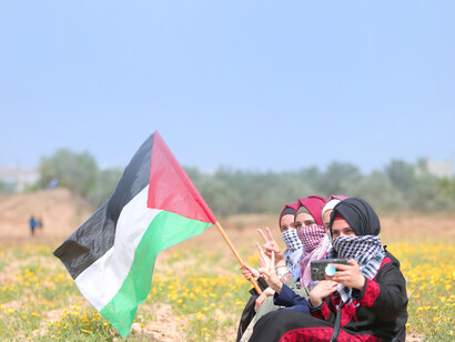 Tienen el derecho a vivir con dignidad, decidiendo su destino
