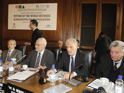 Prof. Dr. Negoslav Ostojic among other participants during the ECPD Conference