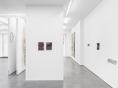 Stéphanie Baechler, Add time, vue de l'exposition. Avec l'aimable autorisation de la Galerie Whitehouse