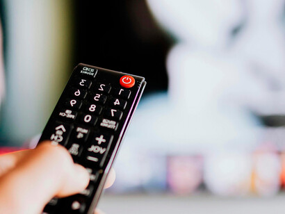 Passando canais. Mudo novamente, um drama familiar que envolve traição, doença e arrependimento