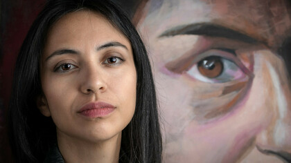 Gothy Lopez autoritratto, olio su tela, foto Attilio Pirino