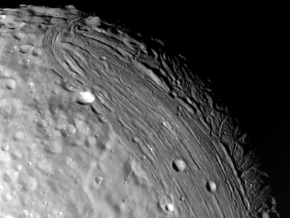 Detalle de Miranda, una de las lunas de Urano, captado por la sonda Voyager II (NASA)
