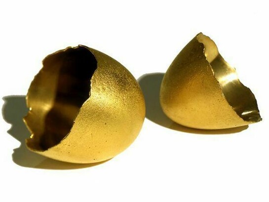 Dove Bradshaw, Nothing III, Series 2, 2004, 24 carat gold over bronze Cast of goose eggshell, 2.5 x 5 x 2.5 inches