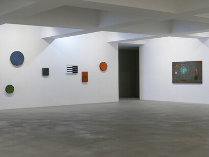 José Bechara, Deambulações no labirinto (Wanderings in the labyrinth), exhibition view. Courtesy of Carlos Carvalho Gallery