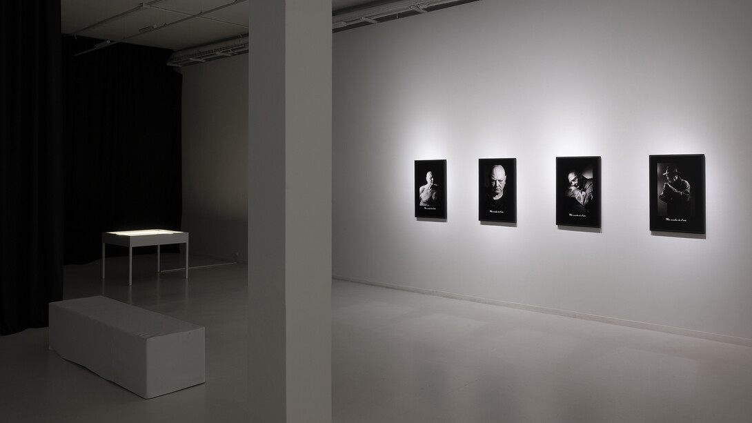 Carlos Pazos, Y lo peor, sucedía siempre en los sueños, vista de exhibición. Cortesía de la ADN Galeria. Fotos por Roberto Ruiz