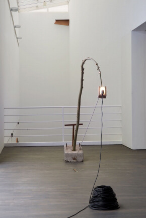 How beautiful it is and how easily it can be broken, Exhibition view. Courtesy of  S.M.A.K