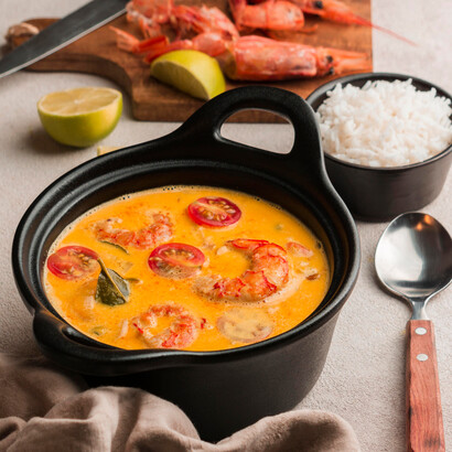 Moqueca baiana. O azeite de dende na moqueca baiana traz a picância, a alegria e a energia do povo soteropolitano