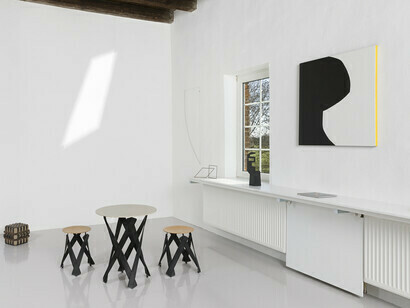 Verschiedene künstler, Einblicke. Einblicke. Positionen der konkreten und konstruktiven kunst ll, ausstellungsansicht. Mit freundlicher genehmigung von Edition & Galerie Hoffmann