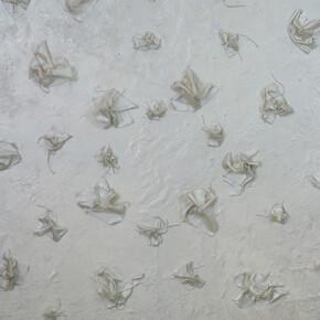 Incontri (Sapienza Universale - bianco), resina, seta, acrilico su tela, 150 × 150 cm
