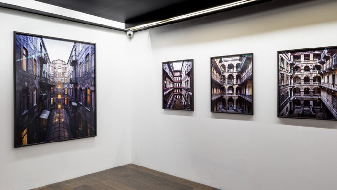 Yves Marchand & Romain Meffre. Courtesy of Polka Galerie