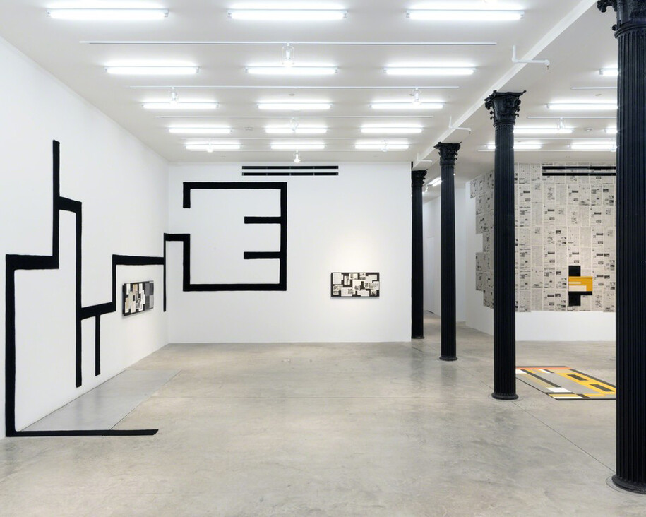 Tom Burr & Andrea Zittel, Exhibition view. Courtesy of Bortolami