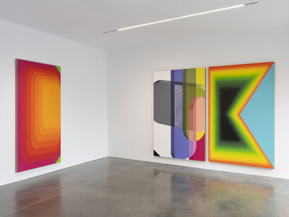 Tobias Rehberger, Muchos se avergüenzan de su cuerpo, muy pocos se avergüenzan de su mente, vista de exhibición. Cortesía de Pedro Cera 